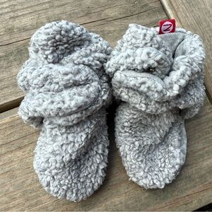 Zutano furry gripper baby bootie - 18 months - grey